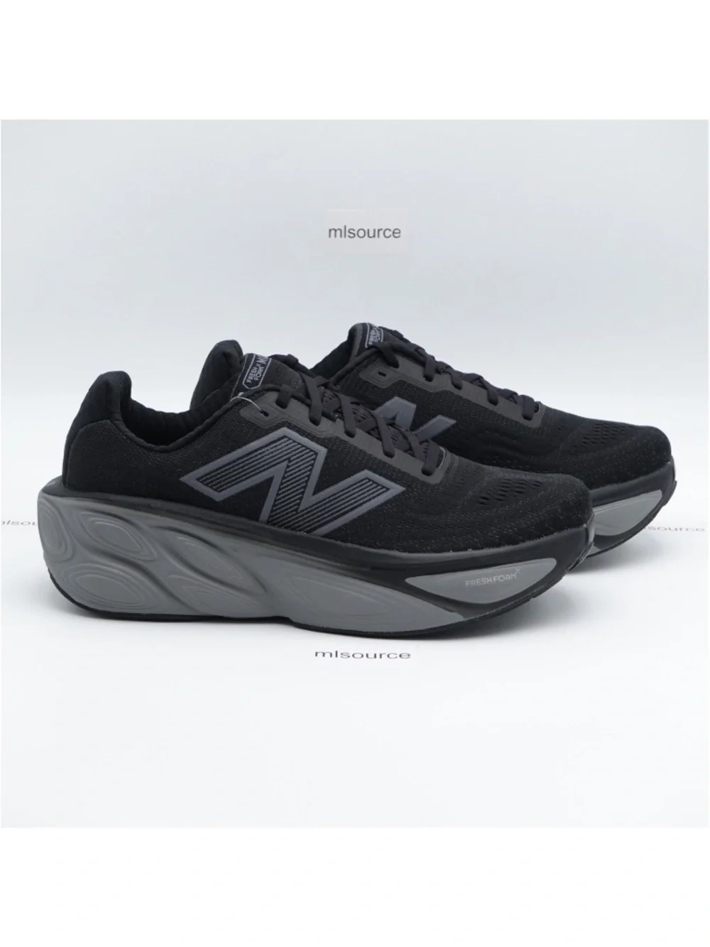 NEW Size 12 WIDE 2E Men's New Balance Fresh Foam X More v5 Sneakers MMORLK5